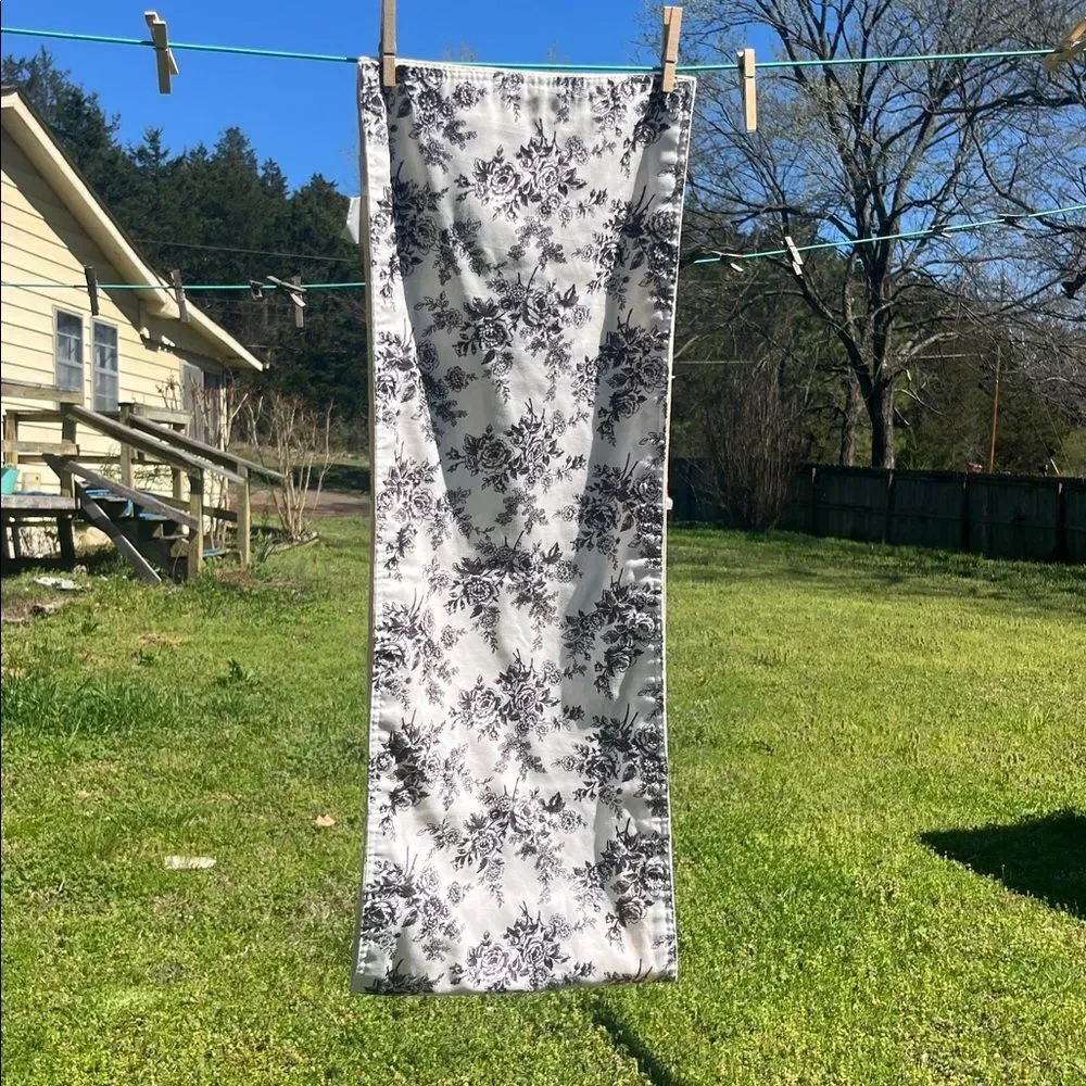 Vintage Laura Ashley Floral Toile Table Runner Cream Color Home Dining Decor